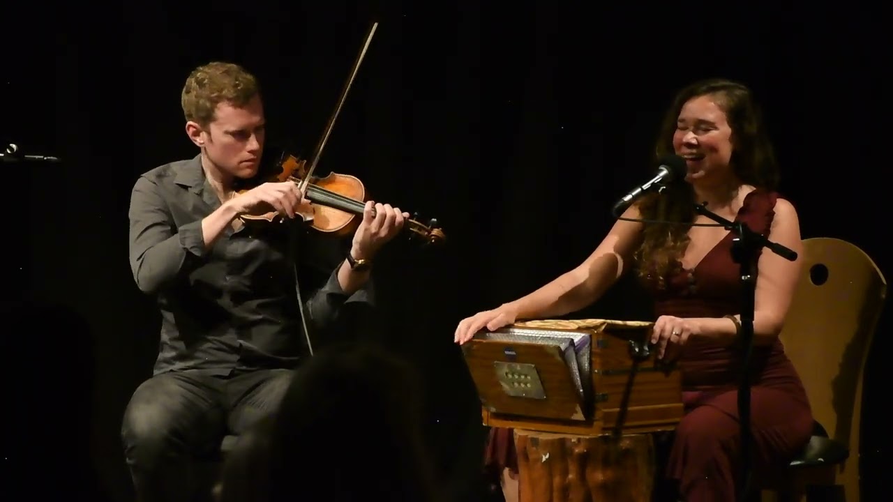 Peia and Andrew Finn Magill perform Puirt à beul, Scottish mouth music