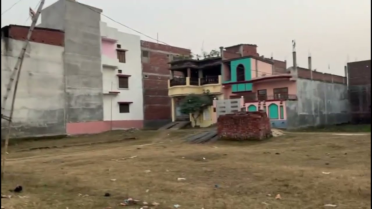 मेडिकल के पास नवतन विहर कालोनी में कॉर्नर का प्लॉट 4 लेन से 400 मीटर 25 फीट रोड 1800 sqfit9889983254