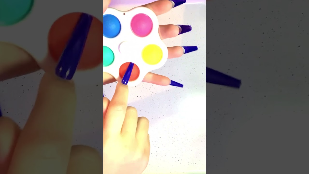 Satisfying fidget spinner