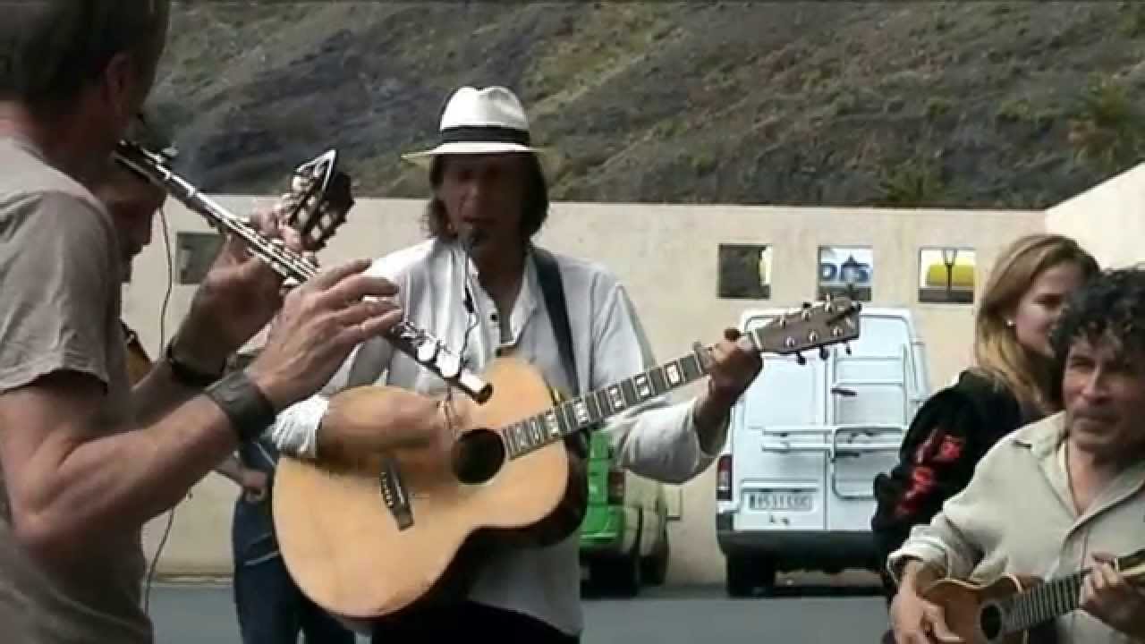 La Gomera live music vor dem Kunstmarkt La Calera