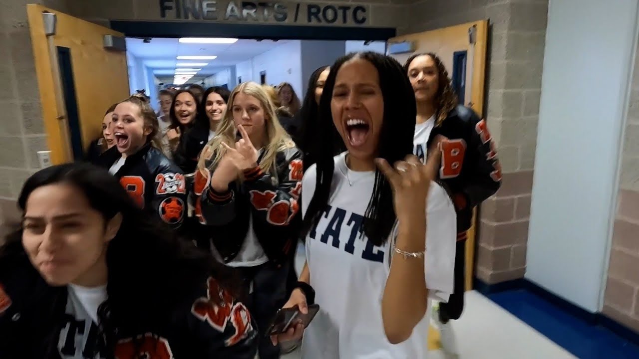 WATCH: Brandeis volleyball gets incredible send-off ahead of UIL State