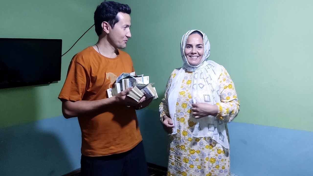 КАСАЛИ СОХИБИ ХОНА ВА ПУЛИ КАЛОН ШИД😊АЗ НОМИ АБДУРАХИМИ КУЛОБИ БИНЕН ЧИ ТУХФА ШИД✊