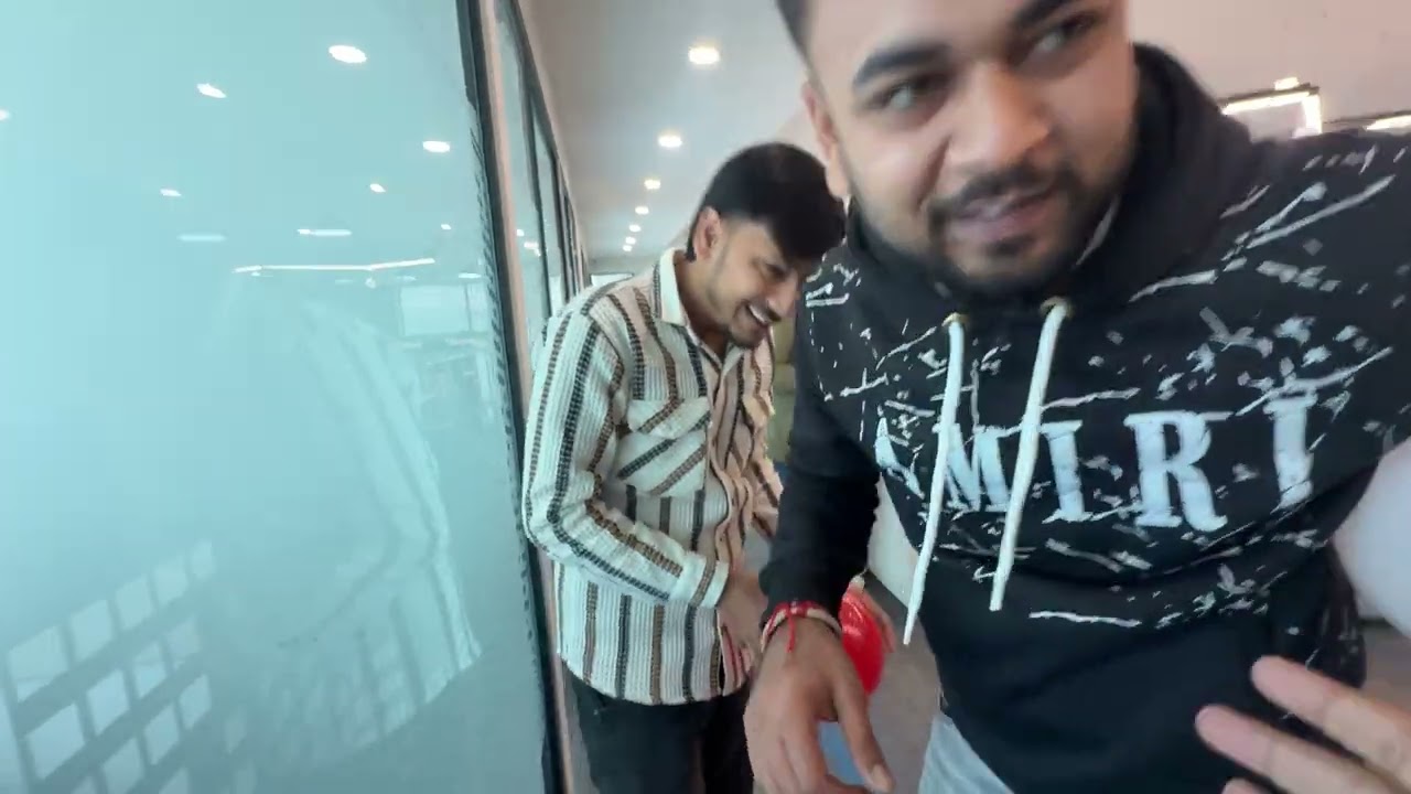 Kitne Gubare Foote