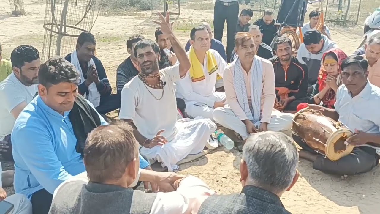 बृज की होली का मस्त भजन ।। चटकीला,चटक रंग राधा पर कान्हा ने दीना डाल  ।। Braj ki Holi ka Bhajan ।।