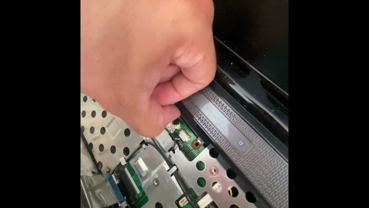 Compaq V3000 Disassembly