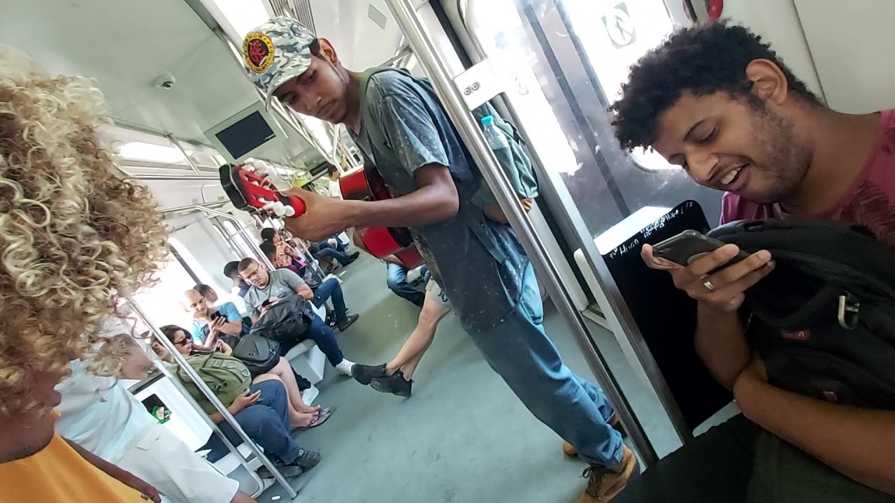 Mc Estudante E Stanley Castro - muita rima no vagão