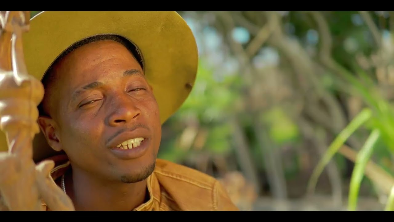 Dr Aquimo Feat Xtrela -Muhokolowe- (Oficial Video)