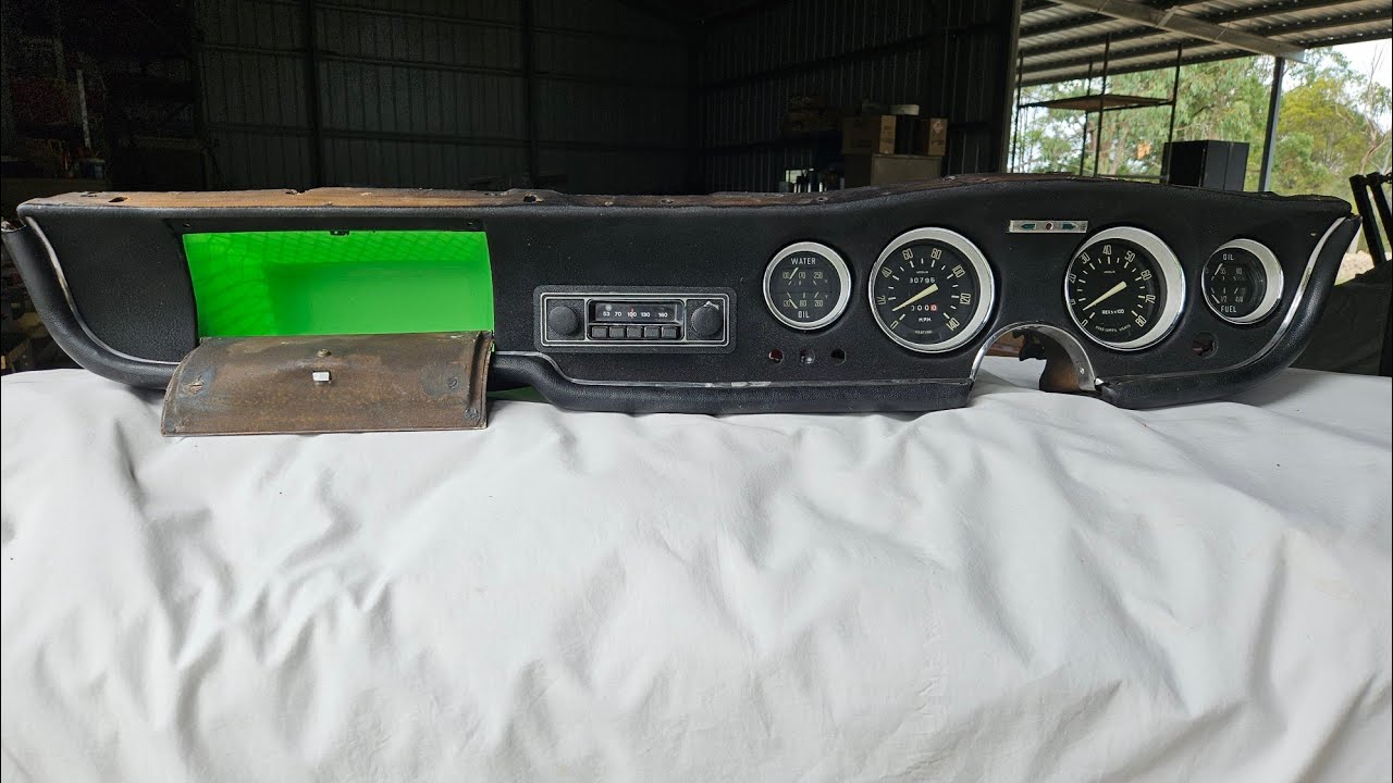 Alfa 105 step nose dash glove box tub 3D printed..test fit