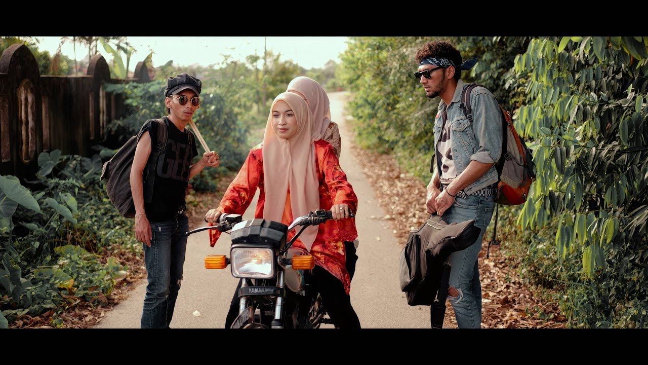 Mat jeng & Sudin Pulang Beraya