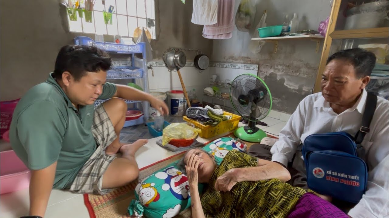 Chú Cân bệnh xẹp 5 đốt sống,mắt mờ,hằng ngày bán vé số lo vợ bệnh tai biến 