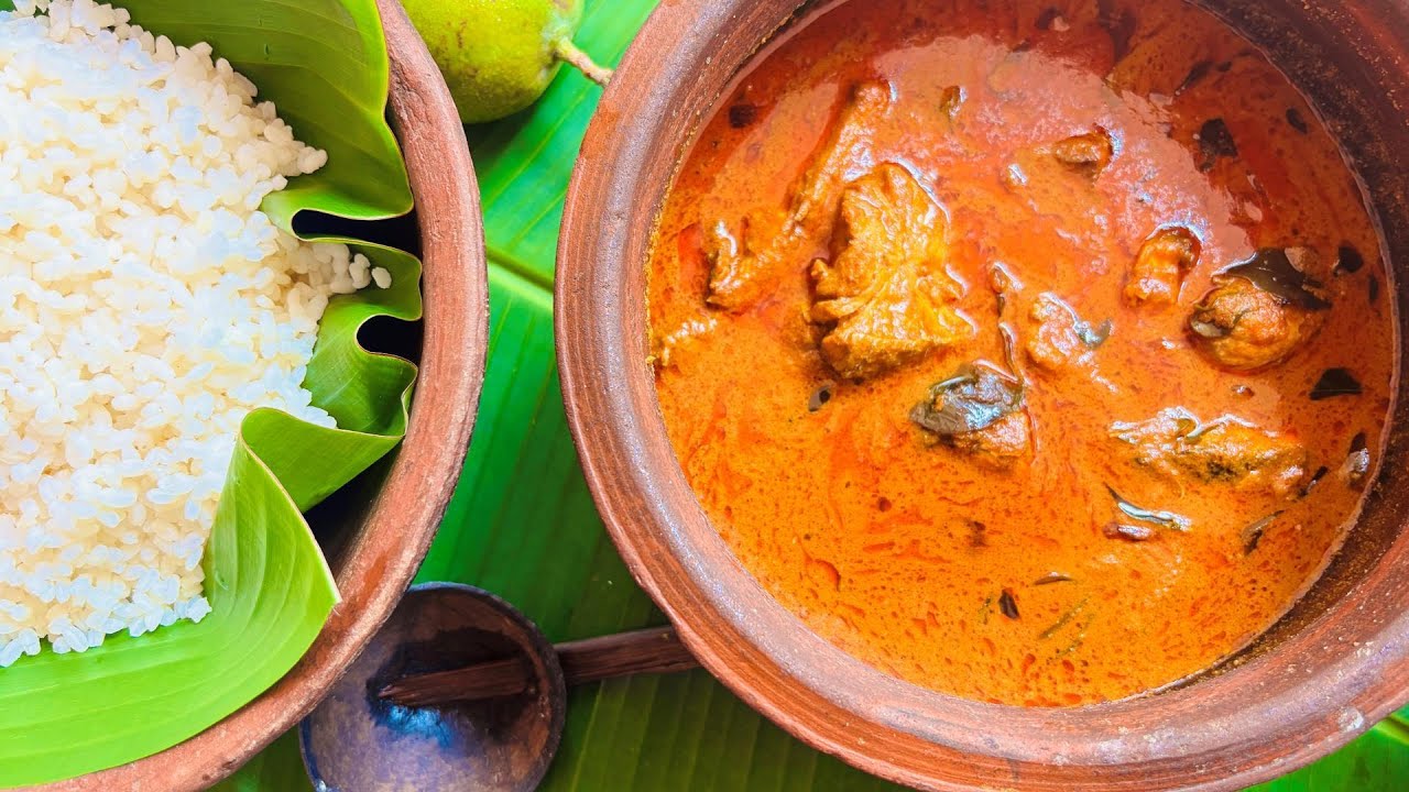 Kumarakam Meen Curry | an Excellent Varutharacha Fish Curry - pachakam.com