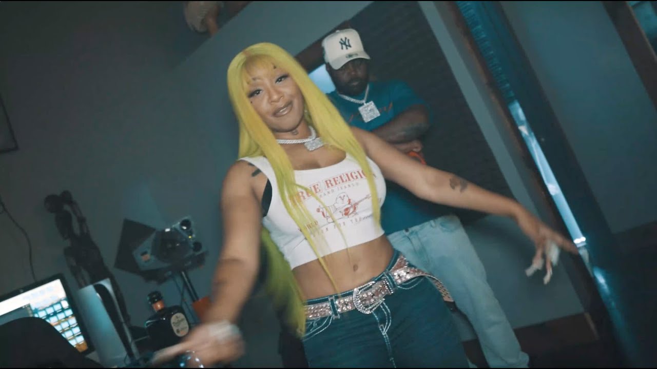 T-Moe44 x Billy B - Tighten Up [Official Music Video] Shot by @archivef1lms