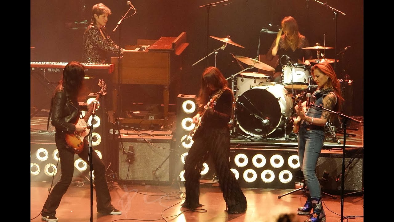 Nina Attal's 'Electric ladyland' feat. Laura Cox, 'Hey Joe', Annemasse, 'Chateau Rouge', 19.12.2024