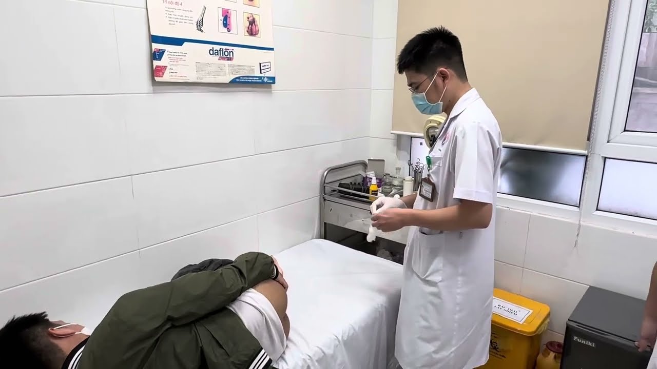 Khám lại sau phẫu thuật polyp trực tràng