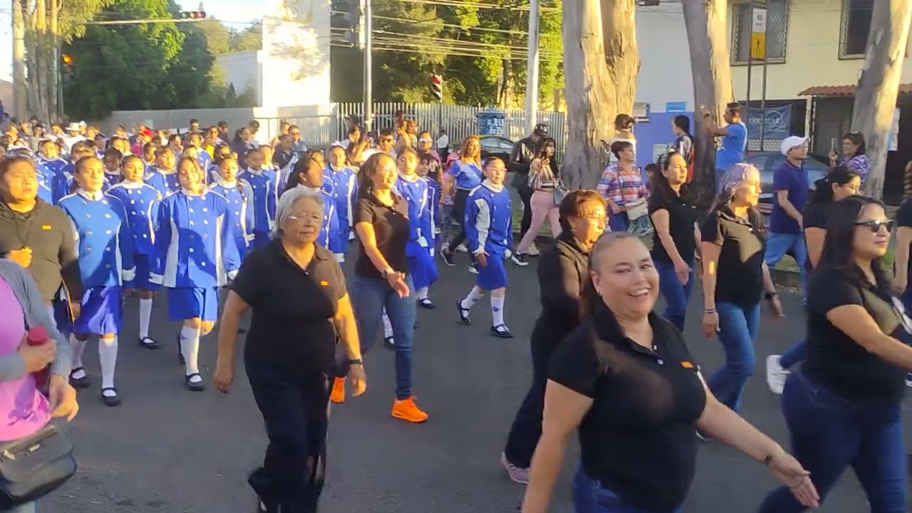 Desfile 40 aniversario Centro Escolar Morelos (CEM) Puebla, Pue. 5 abril 2025.