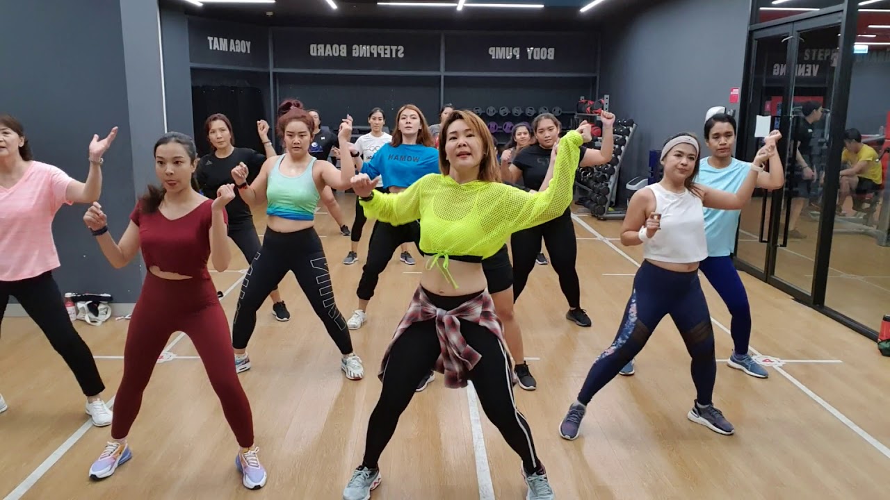 I am the best - 2NE1 | k-pop I dance with Ann | Ann Piraya