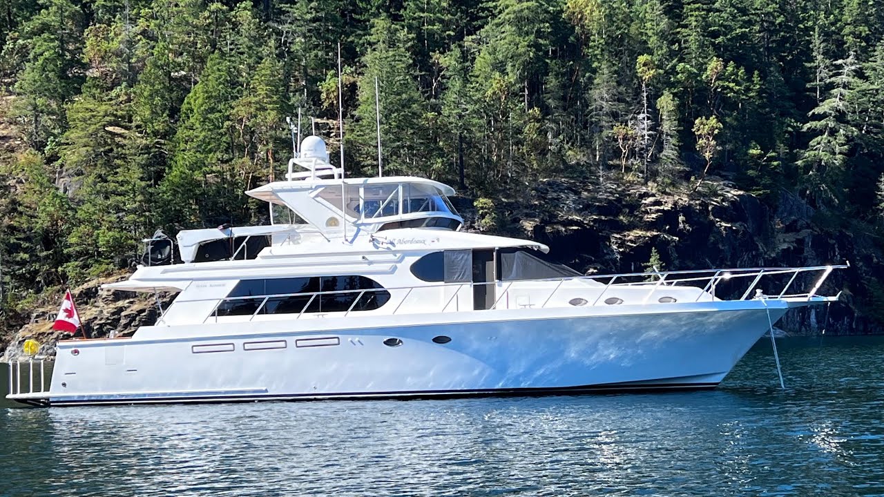 2004 61' Ocean Alexander 'All Abordeux' ***SOLD***