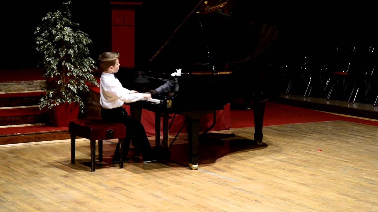 Orenc Graca F.Chopin Polonaise nr.13 (posthume) ( 10 years old )