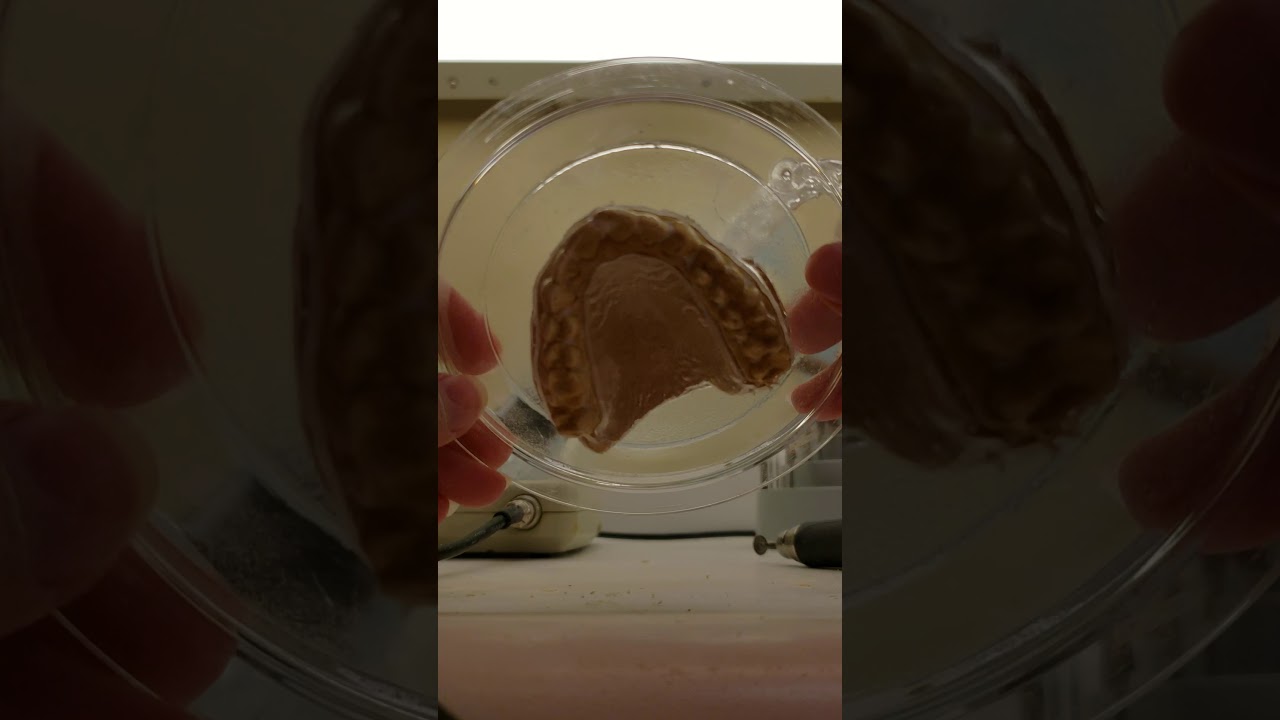 Cutting an essix tray