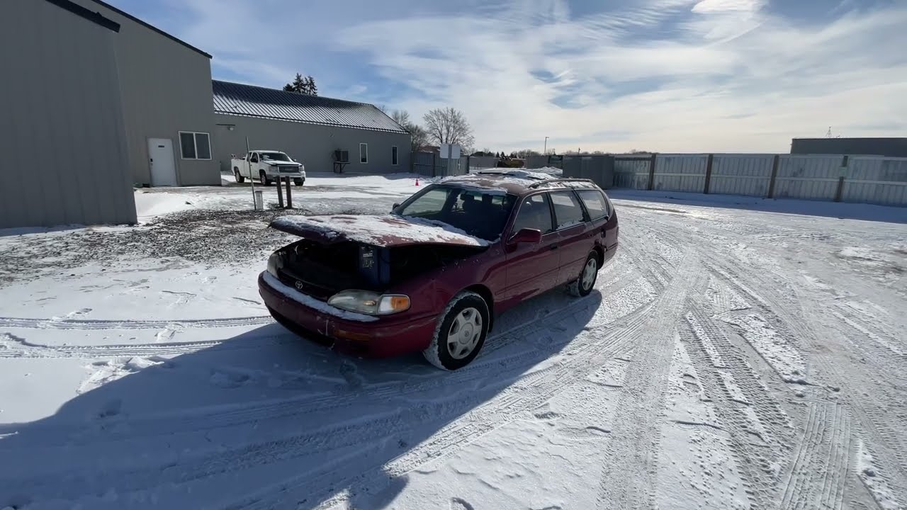 104472 1995 Toyota Camry Wagon LE V6