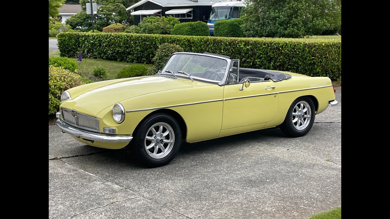 1977 MGB V8