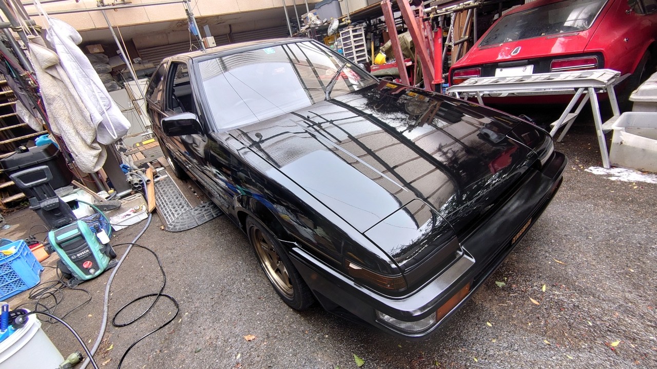 現存世界一の輝き？放置～レストア40年前の旧車　洗浄＆ポリッシャー施工で艶を出す（新ノウハウ蓄積）　腰痛持ち戦士