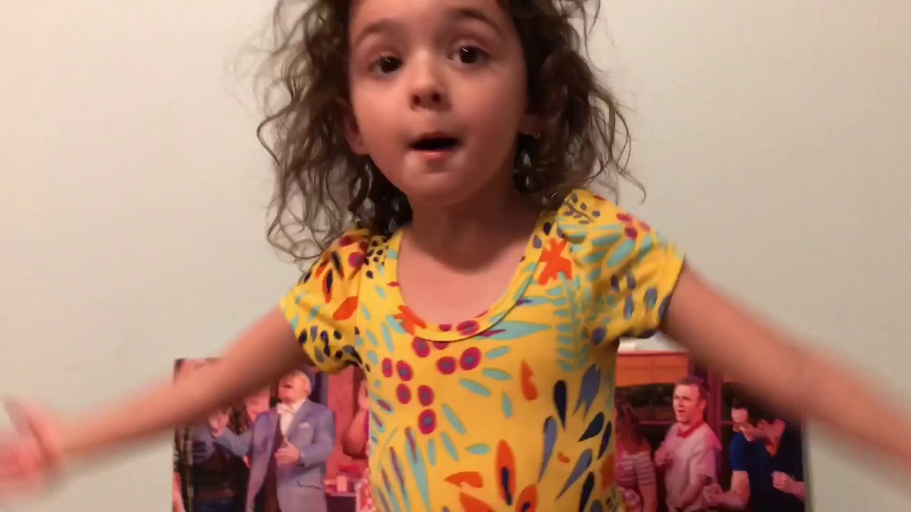 Ella showing her Waitress canvas and re-enacting Lulu