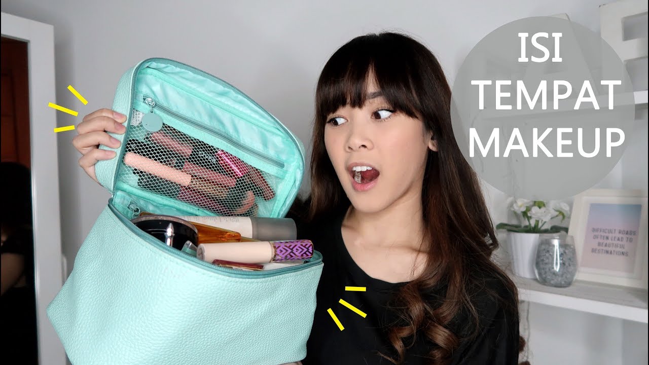 What's in My Travel Makeup Bag - Almiranti Fira
