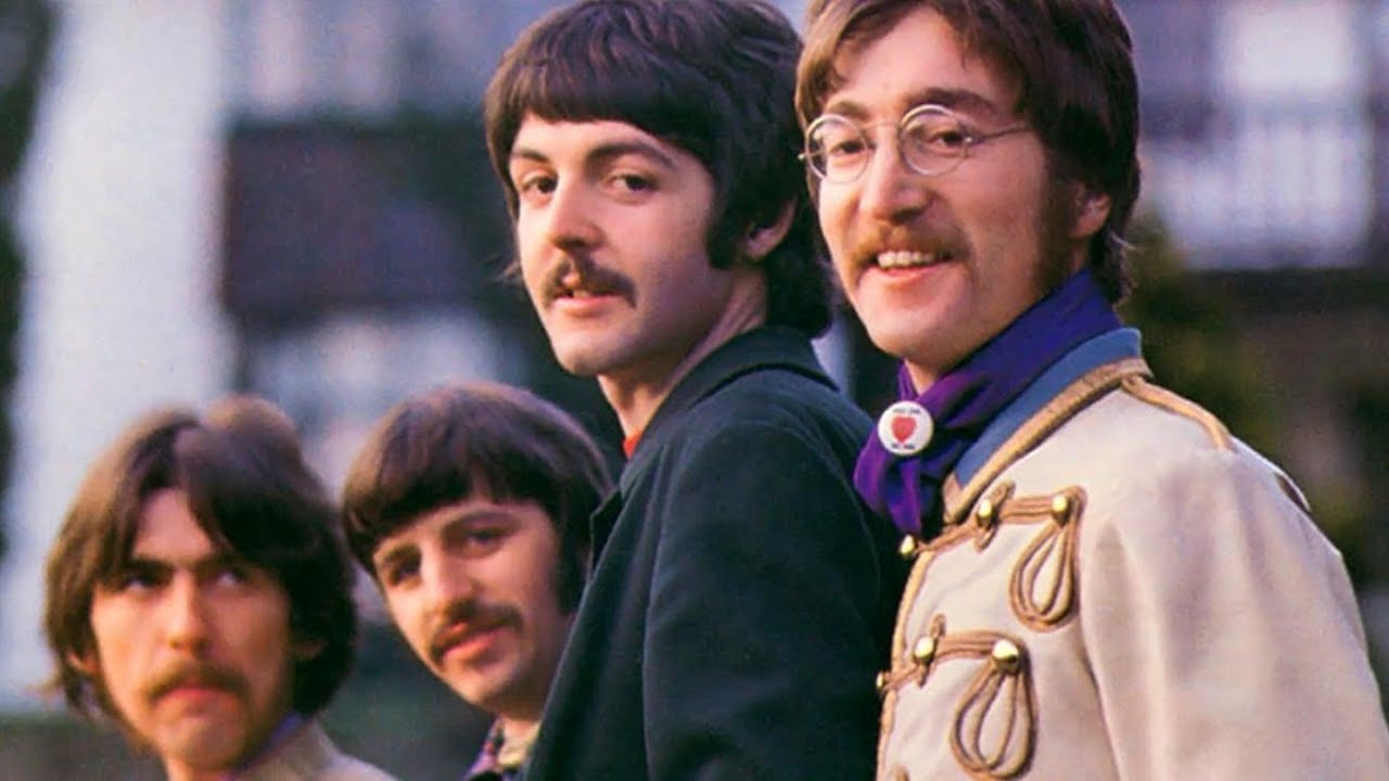 Tocando STRAWBERRY FIELDS FOREVER de The Beatles!