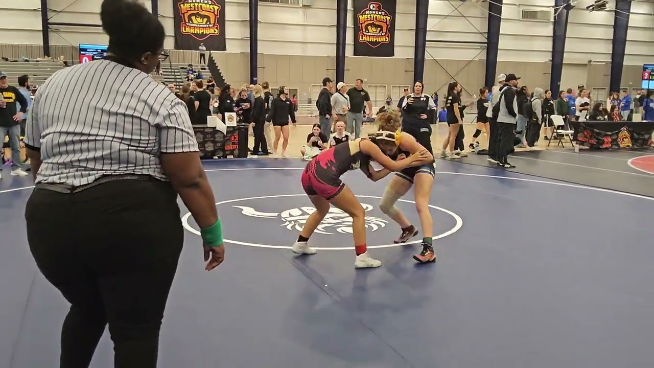 Keira Rowan (Del Campo) over Luna Cueva (West Valley) by fall