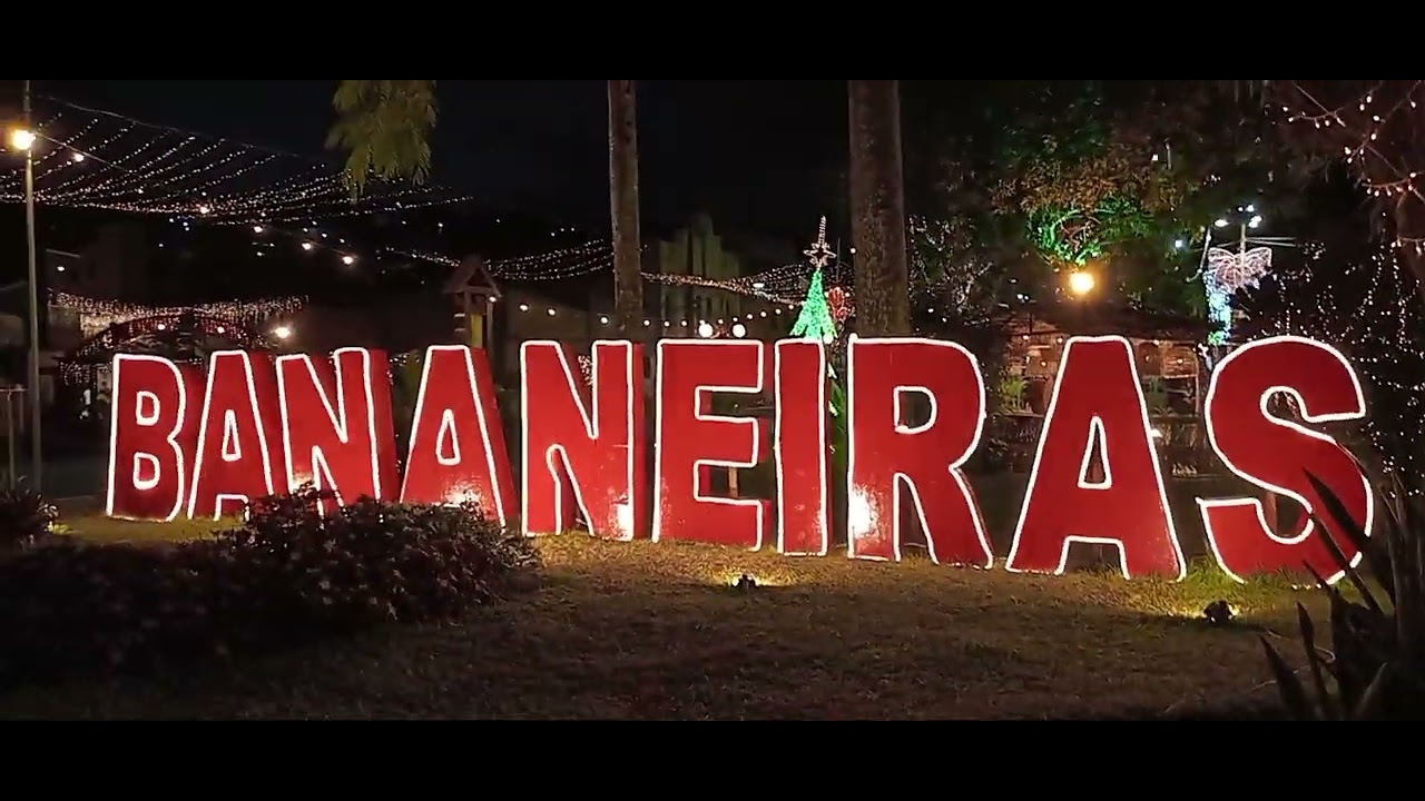 Como estava a decoração de Natal da praça de Bananeiras-PB.