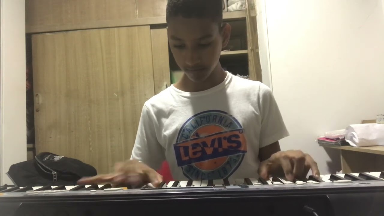 The world revolving piano turorial