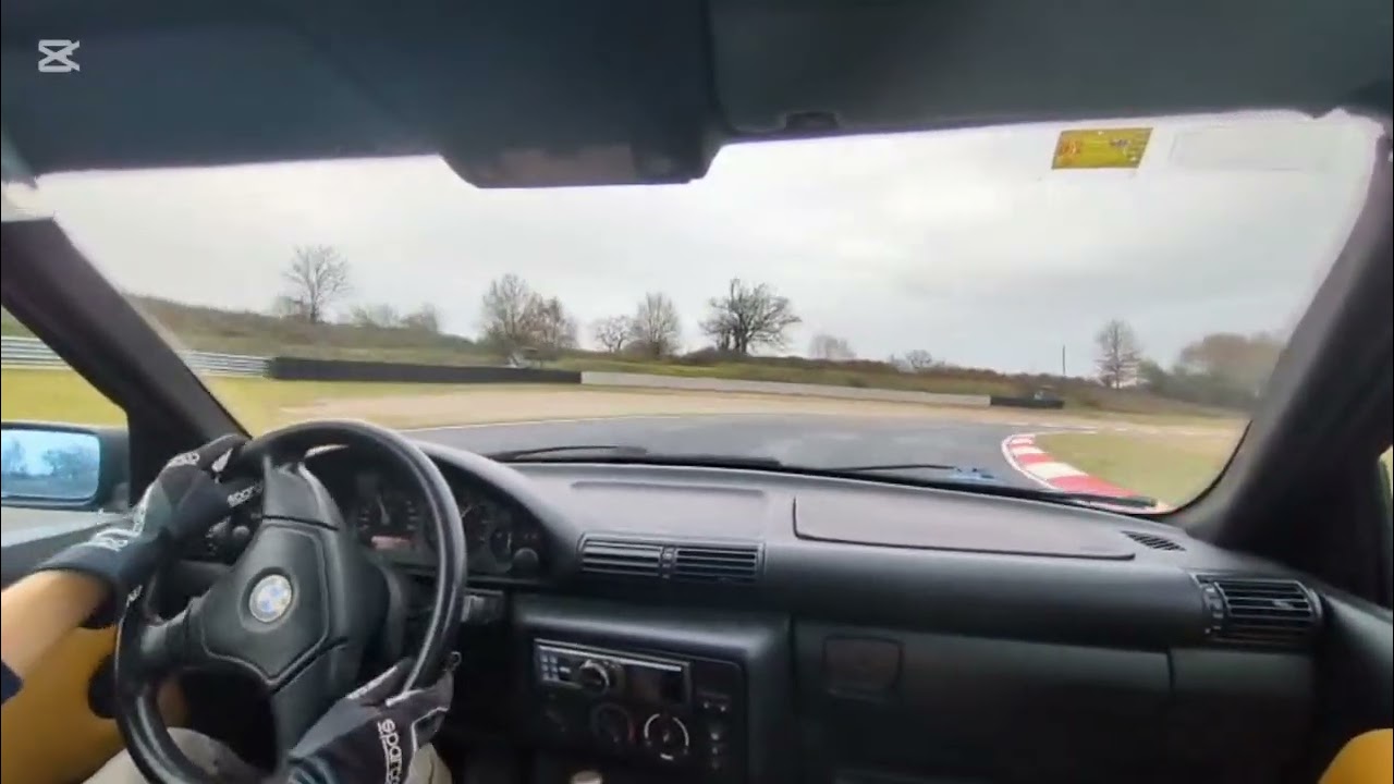 Circuit Europ&eacute;en Pau Arnos - Bmw 318ti - semiwet trackday - 1/2/2026