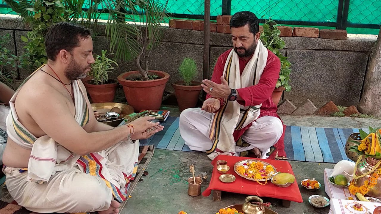 यज्ञोपवीत YAGGYOPAVEET – THE SACRED THREAD PROTECTS AURA –आचार्य राजेश्वर
