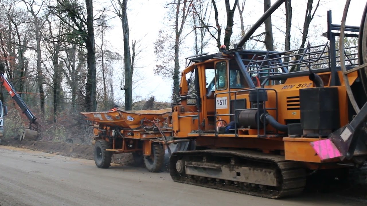 Trancheuse de sol , pose conduite gaz pour GRDF