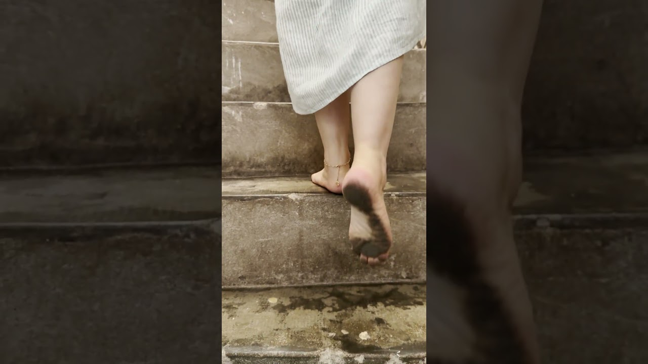 Emilie Barefoot - Stairs Climbing after a long barefoot walk - Dirty feet 👣