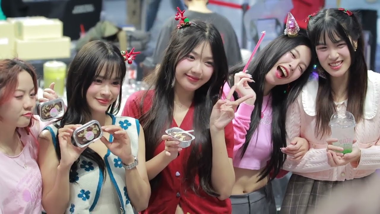 22ธค67 15.30-16.30 Merchandise & Cafe : BNK48 5th Album “#Sukinanda” Roadshow @ Central Mahachai