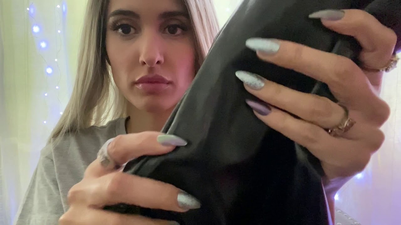 ASMR Faux Leather / Vinyl Sounds - Squeaky, Squeezing, Scrunching (No Talking, Binaural)