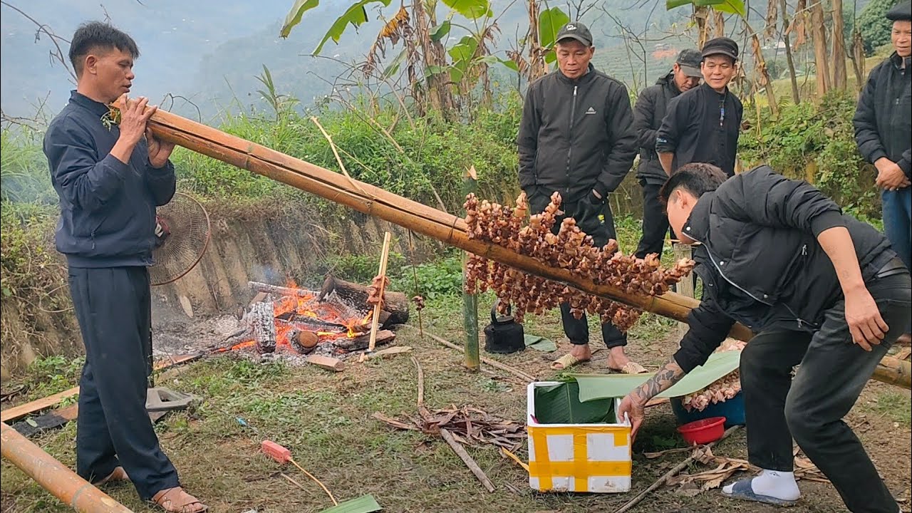 Đai tiệc vào nhà moi 1 bò, 1 lợn làm toán món ngon. Tài Hà Giang 