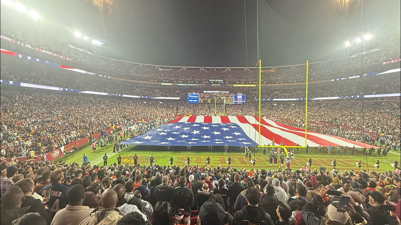 BEARS VS COMMANDERS MNF VLOG!!