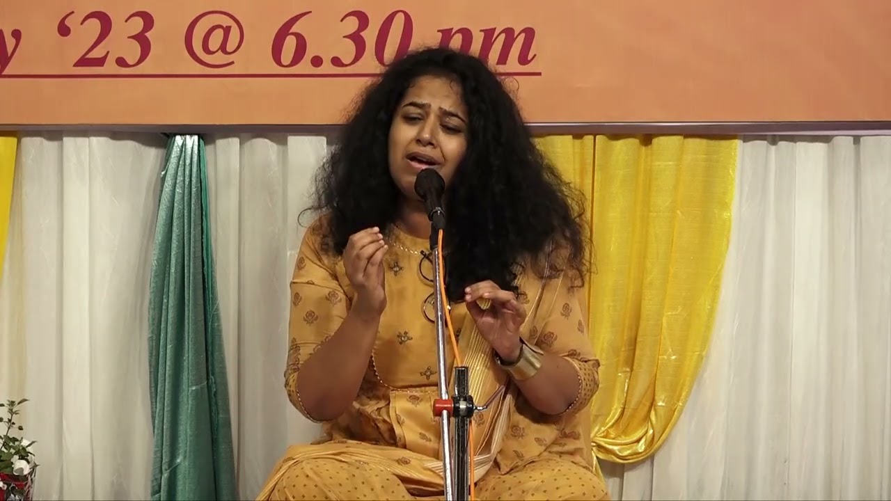 Woh Jo Hum Mein Tum Mein । Mugdha Karhade । Tribute to Ms Shubha Joshi ji