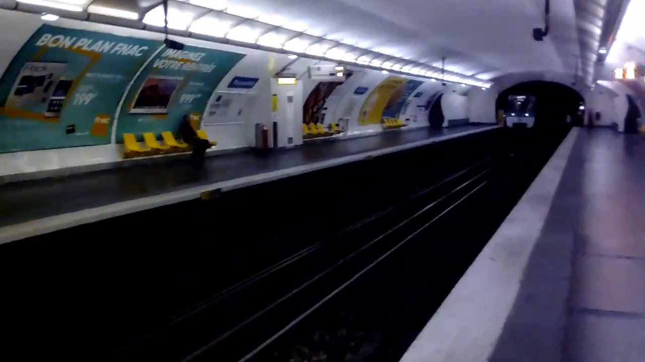 Poissonnière - MF77 (Ligne 7)