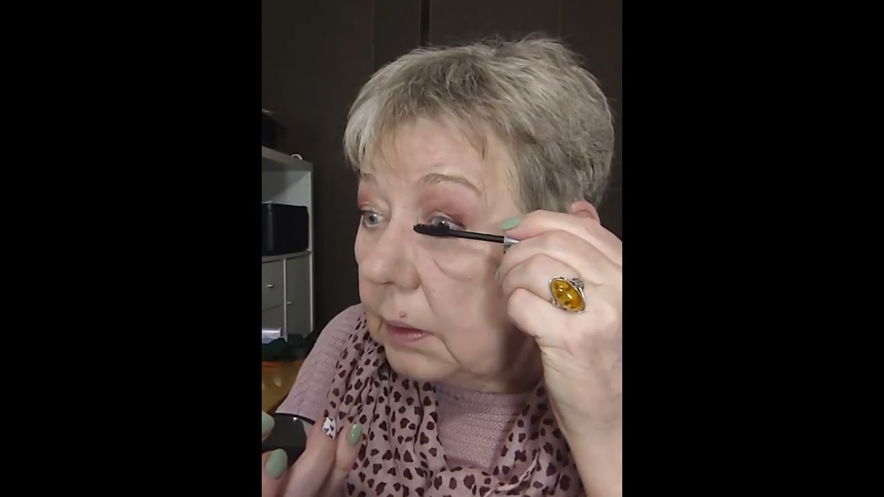 Montag Morgen Look mit der RoseTon Palette und unser neuer Concealer sind heute Thema 
