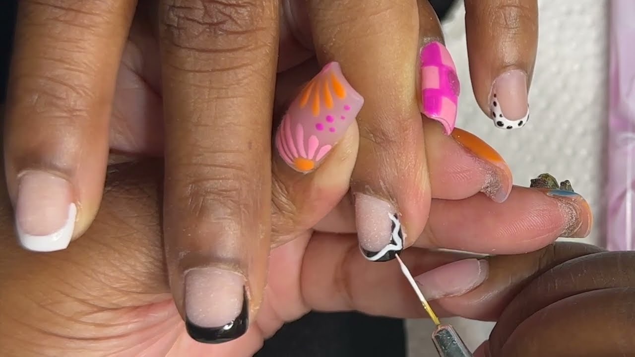 Black & white gel overlay 🖤🤍💅🏿
