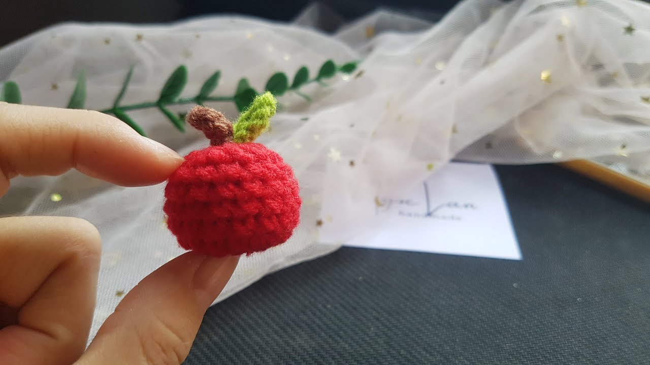 [English Sub] Hướng dẫn móc quả táo nhỏ | Tiny apple crochet tutorial