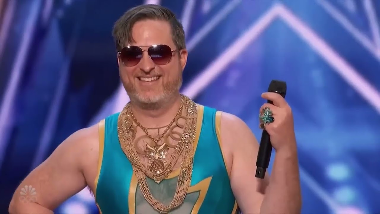 GOOD VIBES! Johnny Showcase surprises AGT judges with his SOULFUL VOCALS!