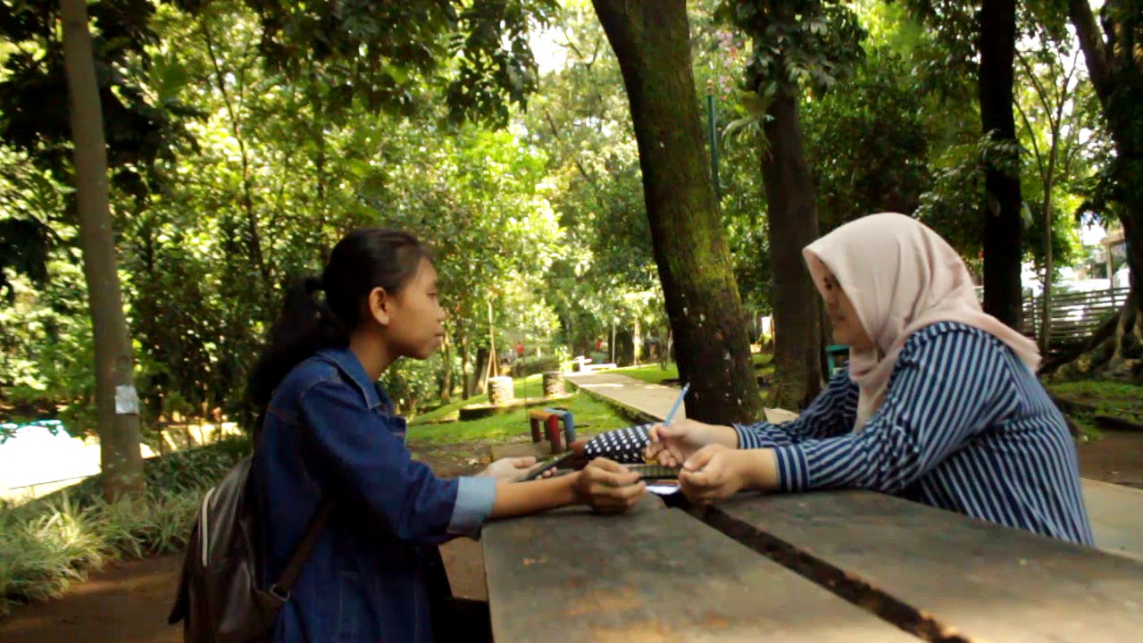 English - Group 10 (Environment) - Communication Science (F) 2018 Pasundan University