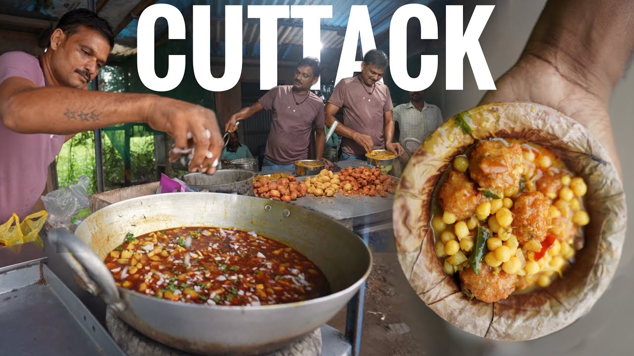 Cuttack Famous AlooDum & Bara Only ₹20/- @IndianFoodExplorer 