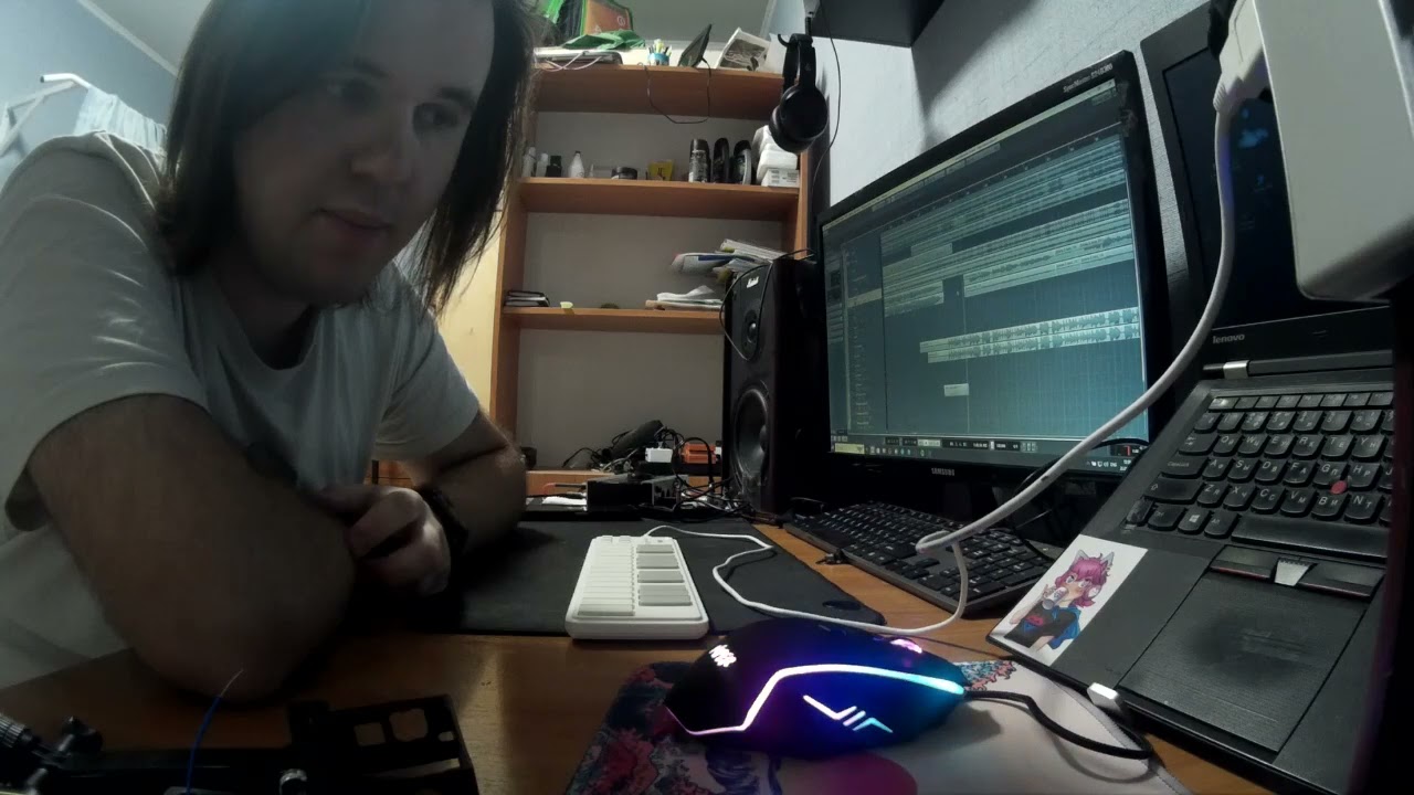делаю кавер на enter shikari (архивное видео)
