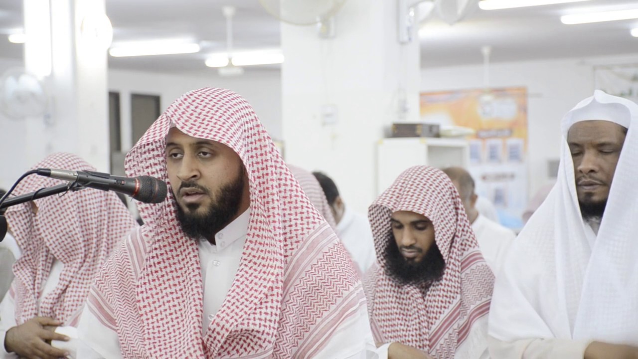 قراءة حجازية رائعة لسورة النبأ  /  للقارئ يوسف ابكر .